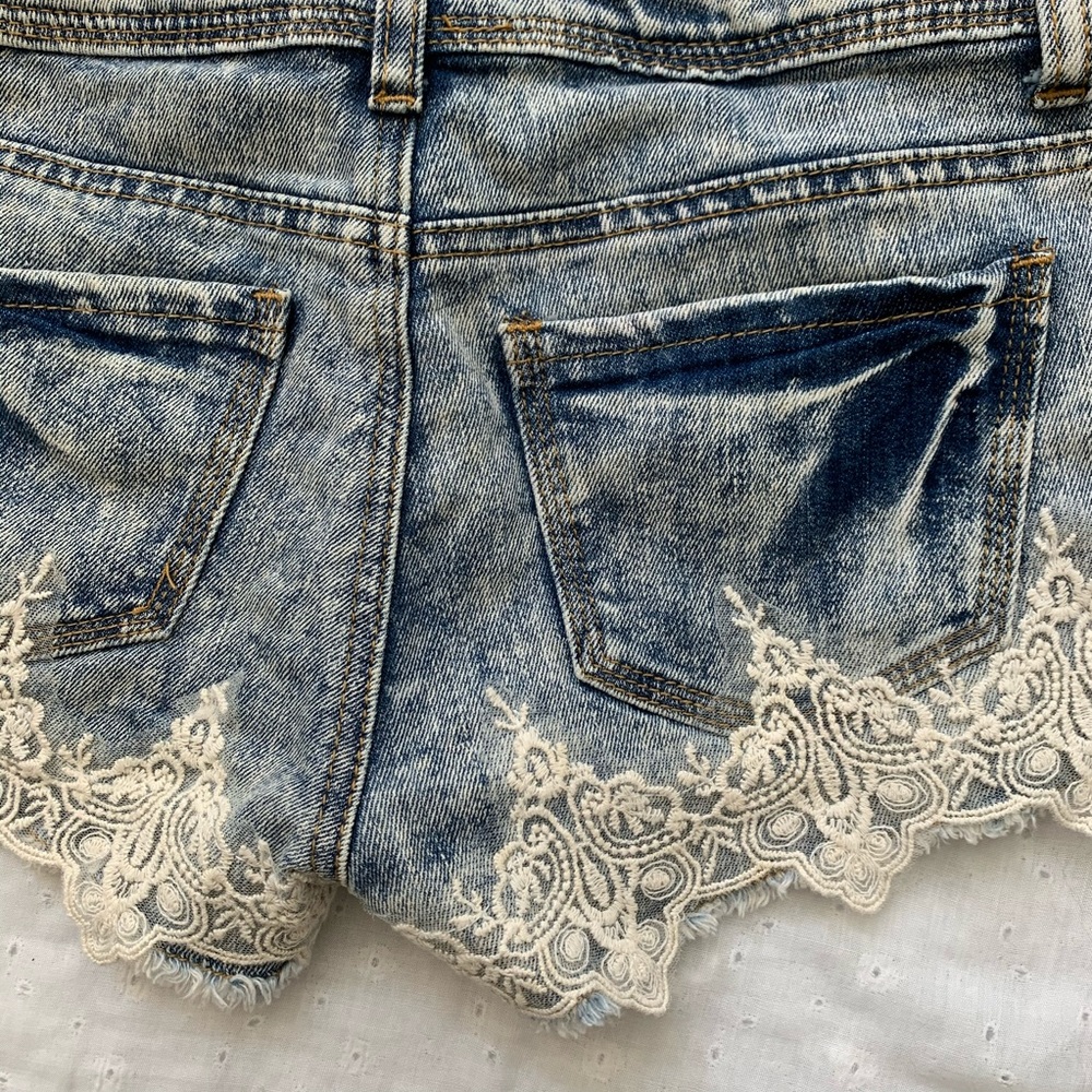 Distressed Shorts - Picture 4 of 6